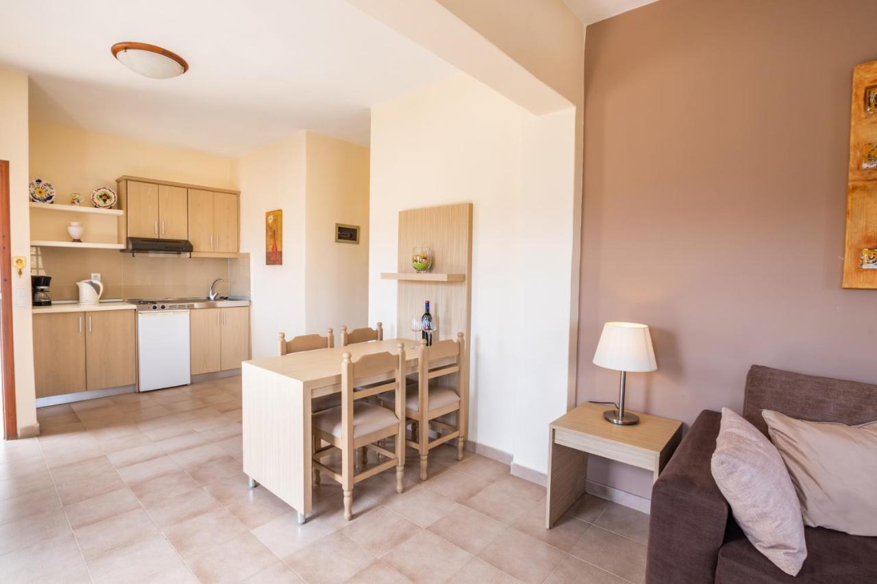 Aphrodite Luxury Studios & Apartments Karpathos Bagian luar foto