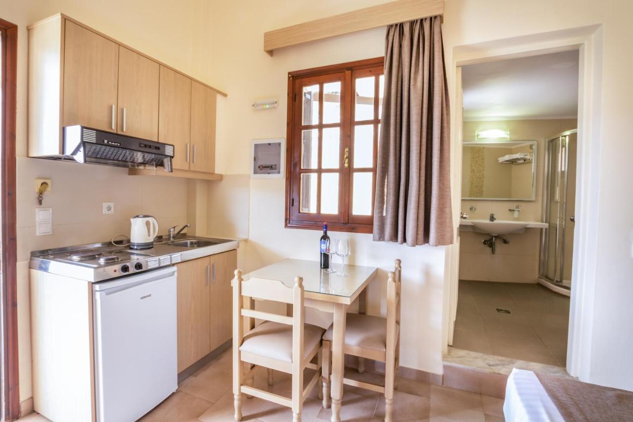 Aphrodite Luxury Studios & Apartments Karpathos Bagian luar foto