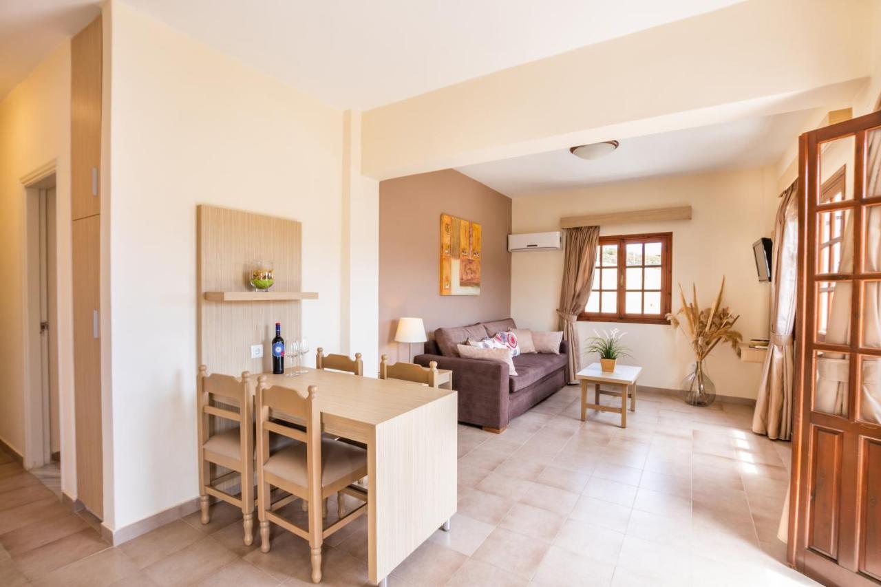 Aphrodite Luxury Studios & Apartments Karpathos Bagian luar foto