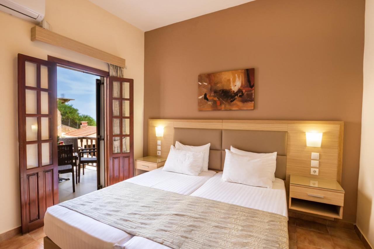 Aphrodite Luxury Studios & Apartments Karpathos Bagian luar foto