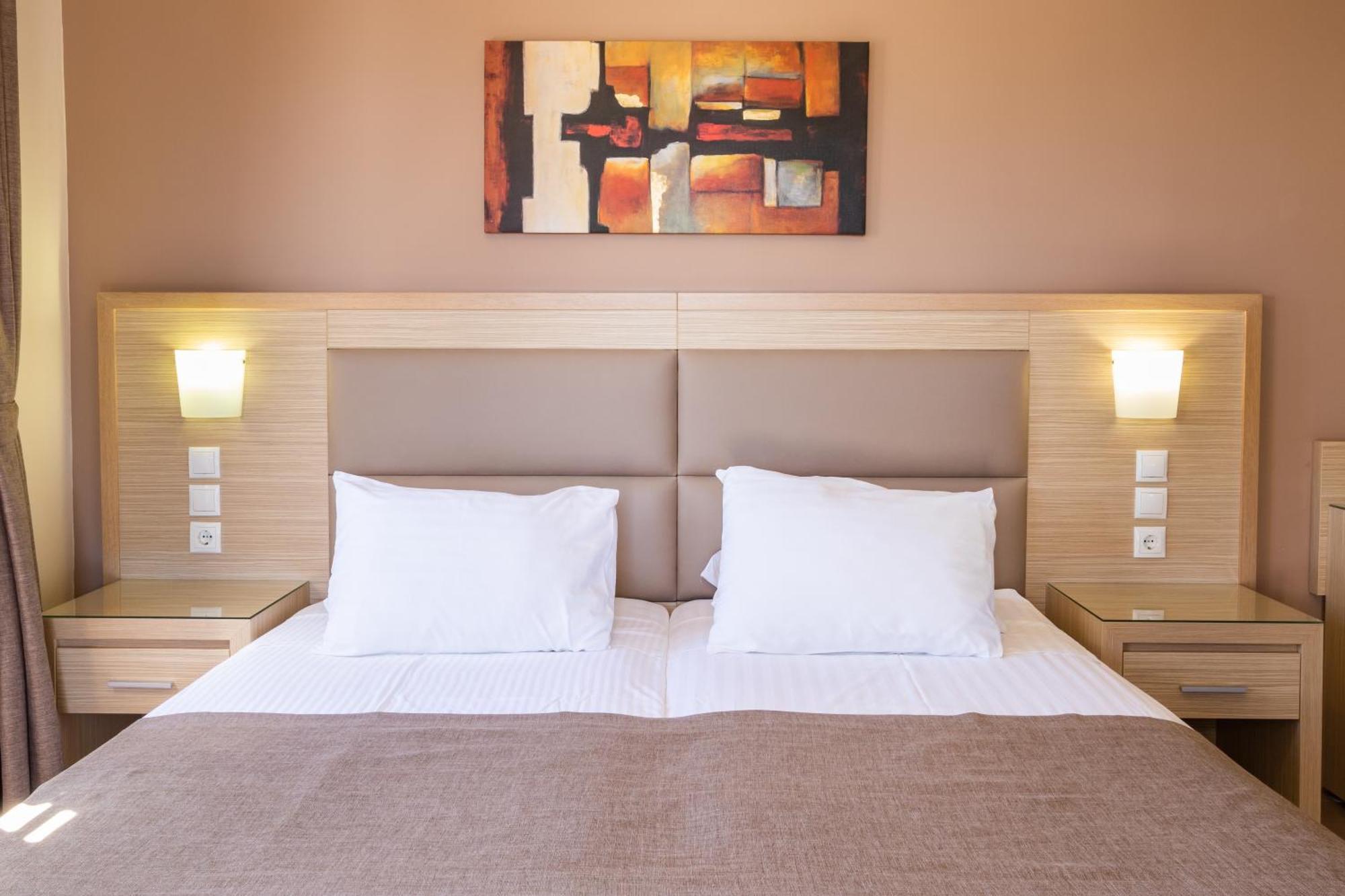 Aphrodite Luxury Studios & Apartments Karpathos Bagian luar foto