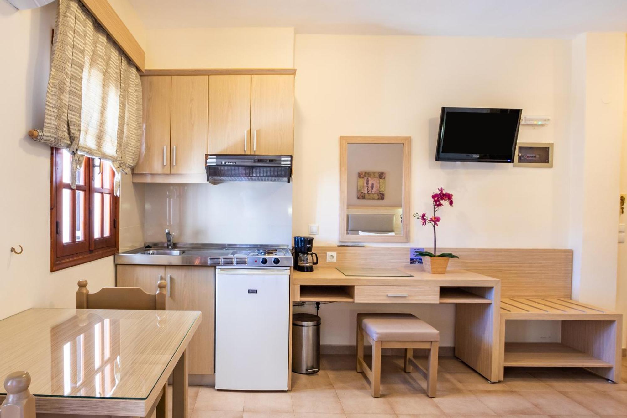 Aphrodite Luxury Studios & Apartments Karpathos Bagian luar foto
